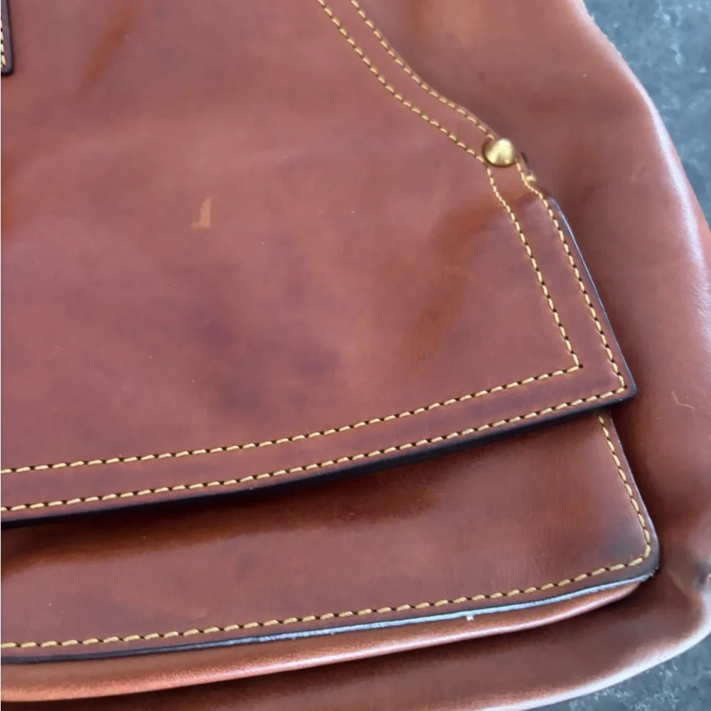 Dooney & Burke True Saddle Bag Saddle Tan - Picture 2 of 12